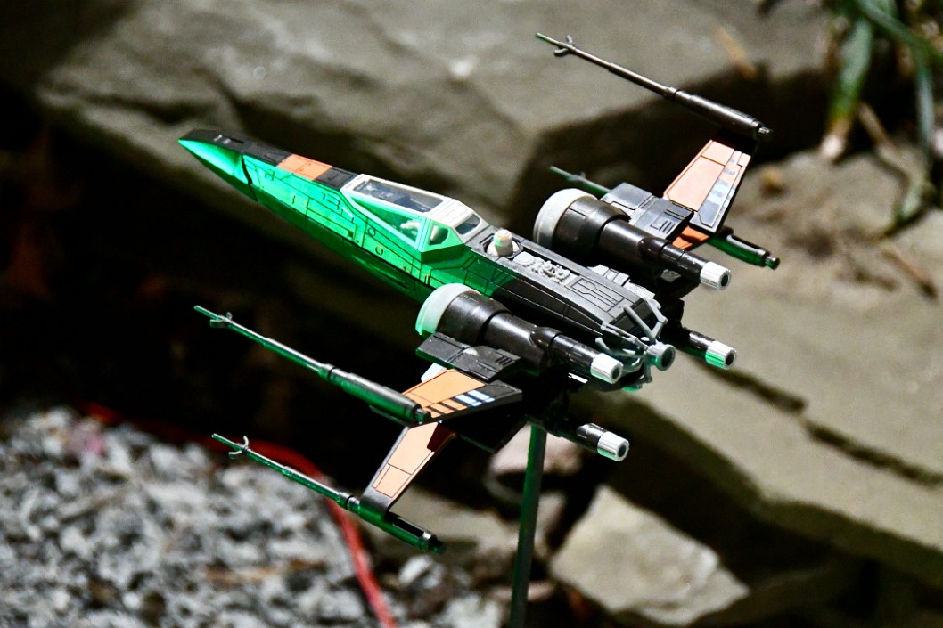 Green Light on Poes X-Wing